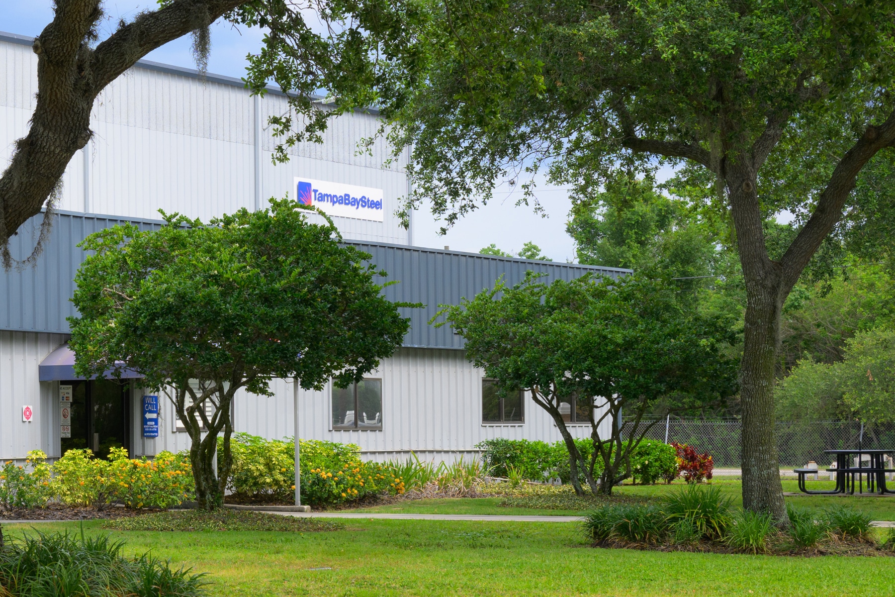 accent-full-service-delivery-fleet